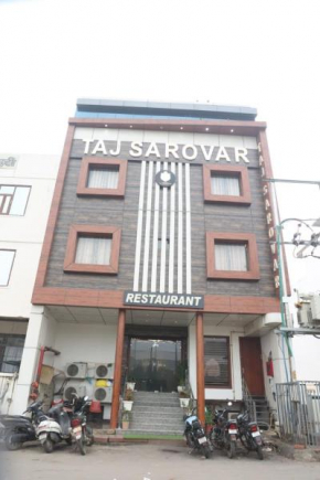HOTEL Taj Sarovar